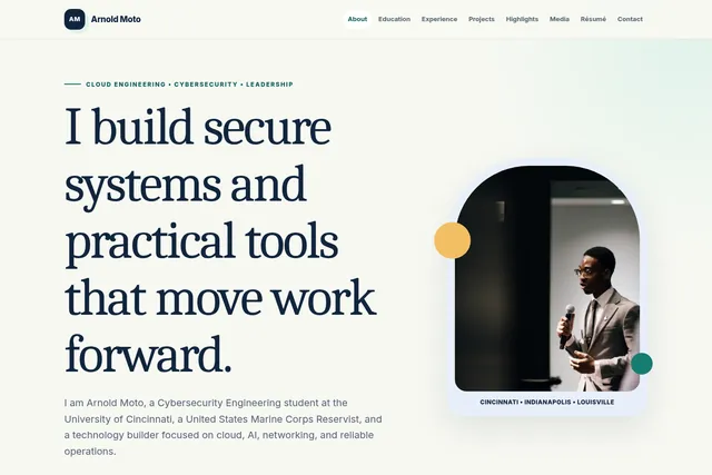 arnoldmoto.com homepage introducing a cloud engineering and cybersecurity portfolio.